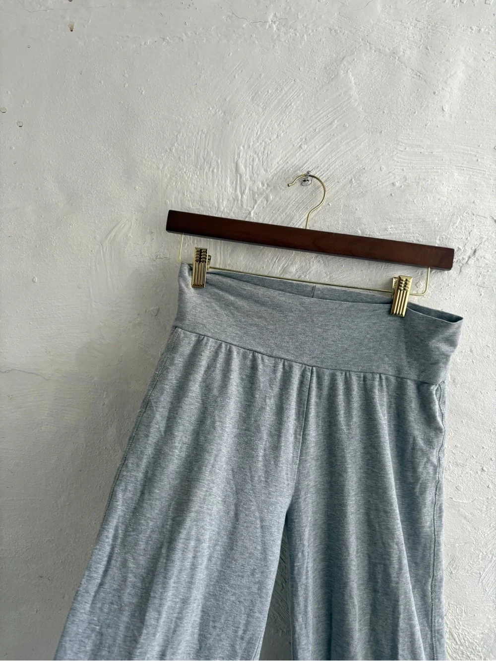 GAP kids size XXL (14-16) wide legged lounge pants   Gap stretch, and in perfect